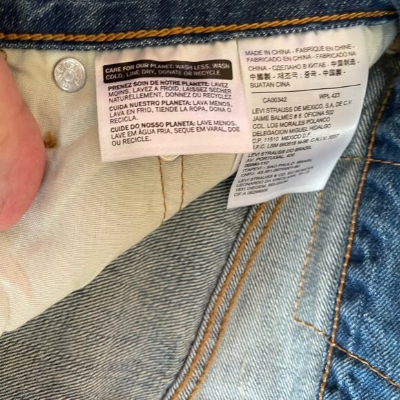 Women's Levi's 501 Blue Jeans W26 L28 Light Wash Button Fly - Picture 5 of 9